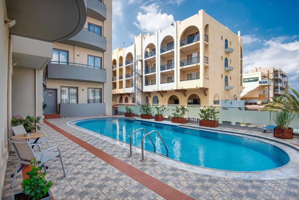 Lefkoniko Beach & Icarus Suite Apts Ретимно Экстерьер фото