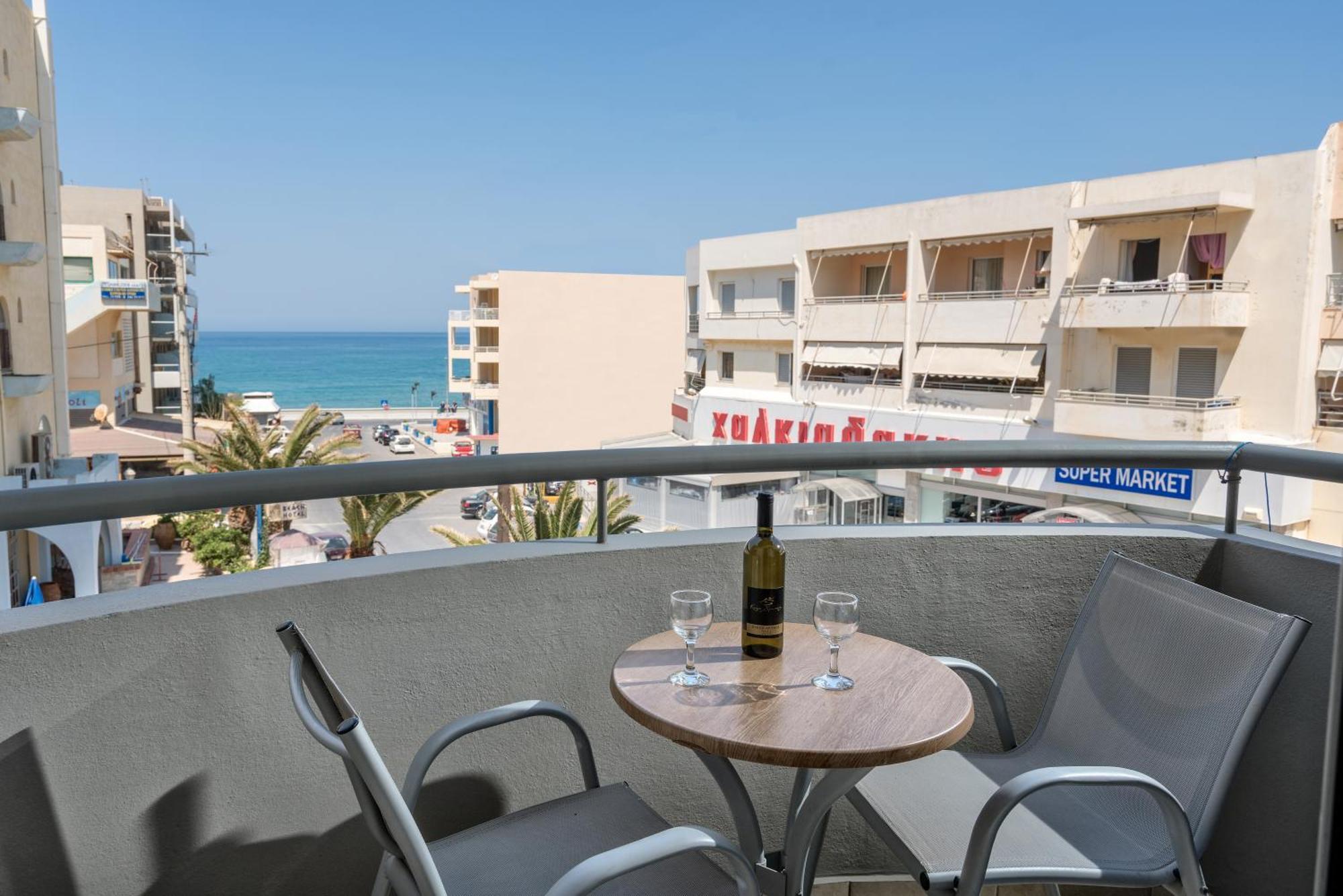 Lefkoniko Beach & Icarus Suite Apts Ретимно Экстерьер фото
