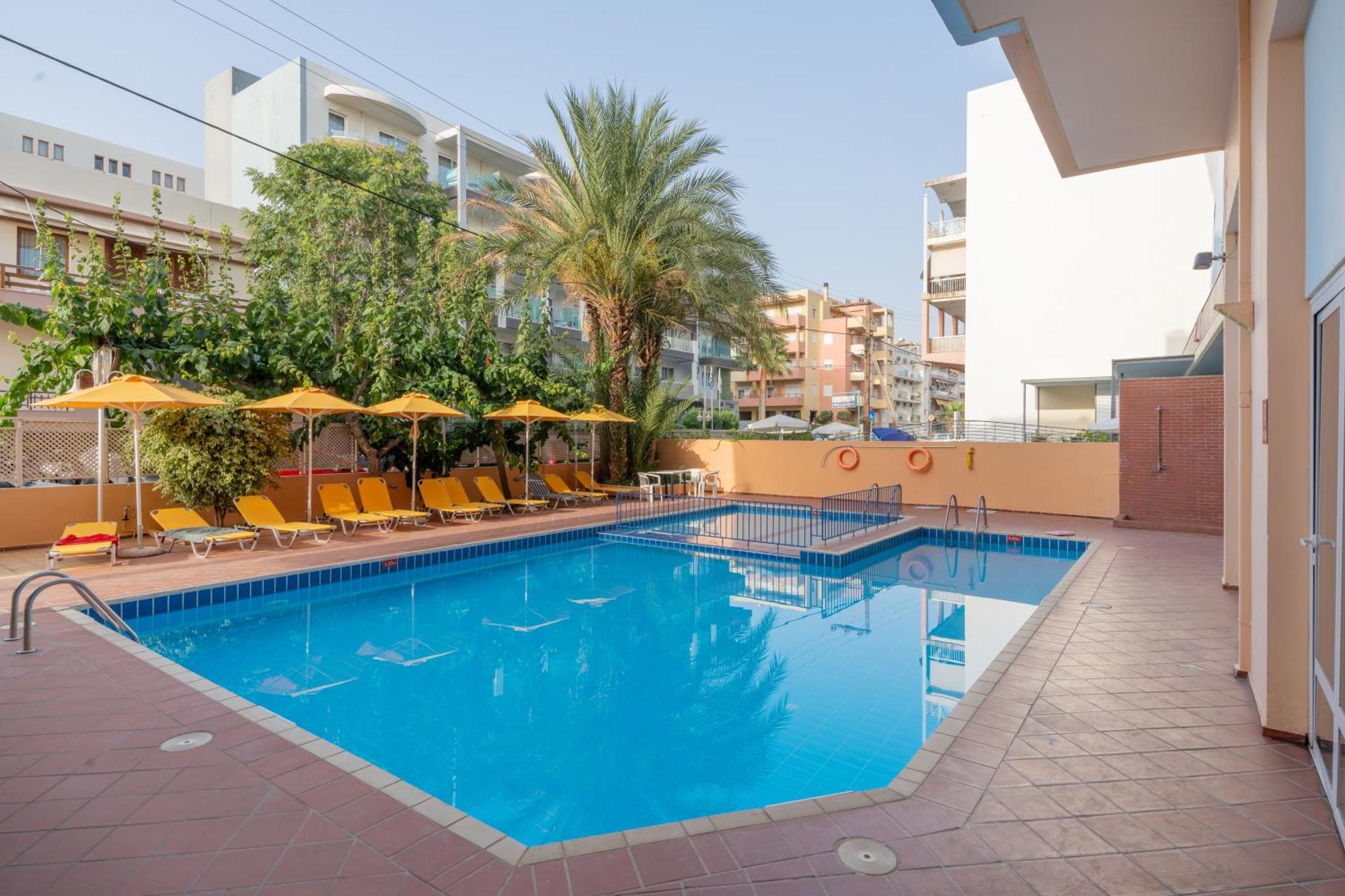 Lefkoniko Beach & Icarus Suite Apts Ретимно Экстерьер фото