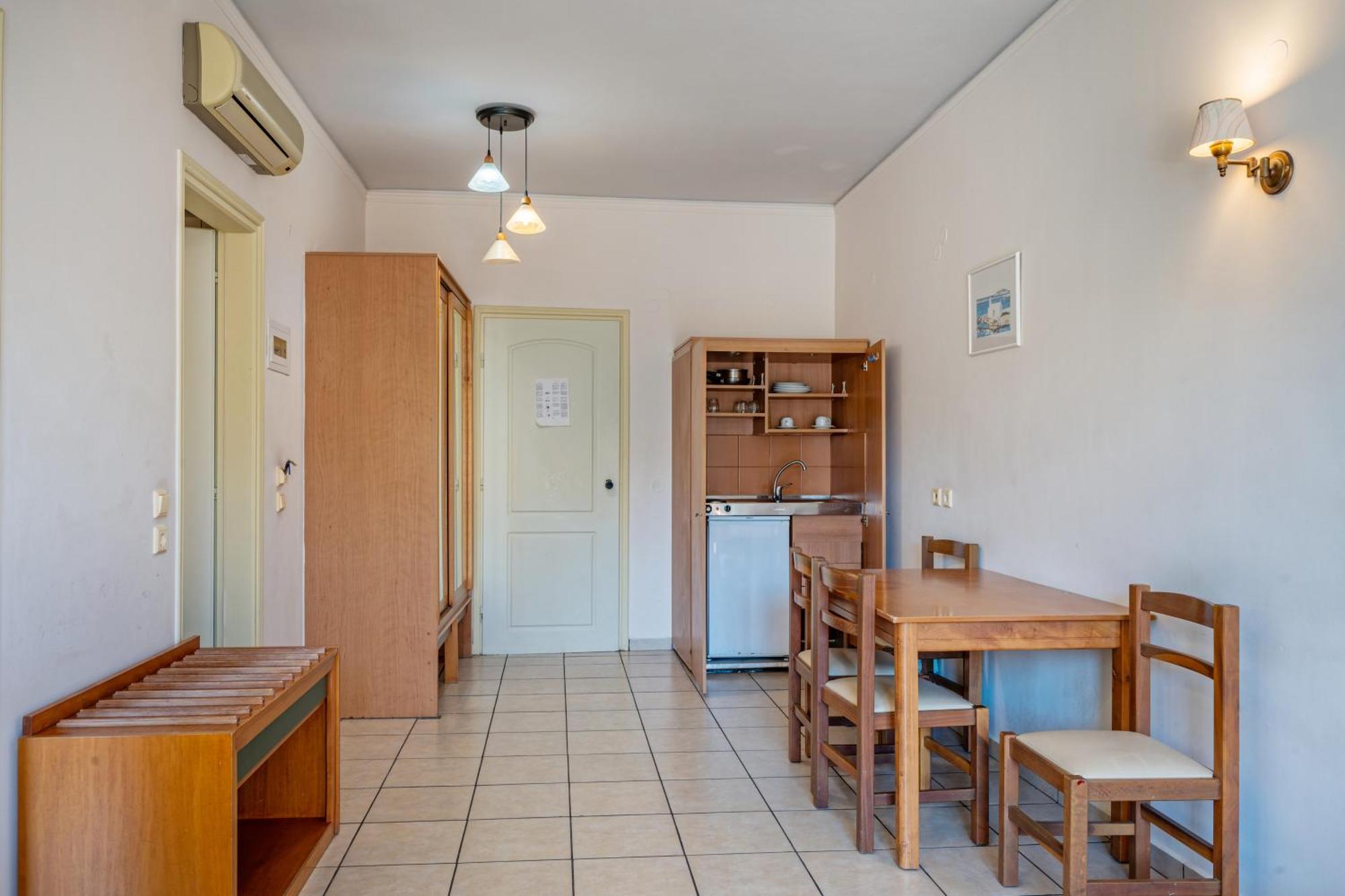 Lefkoniko Beach & Icarus Suite Apts Ретимно Экстерьер фото